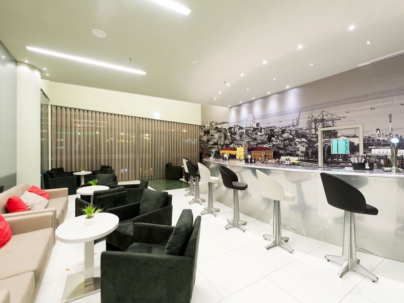 Tryp Lisboa Aeroporto 31