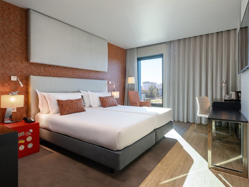 Tryp Lisboa Aeroporto 36