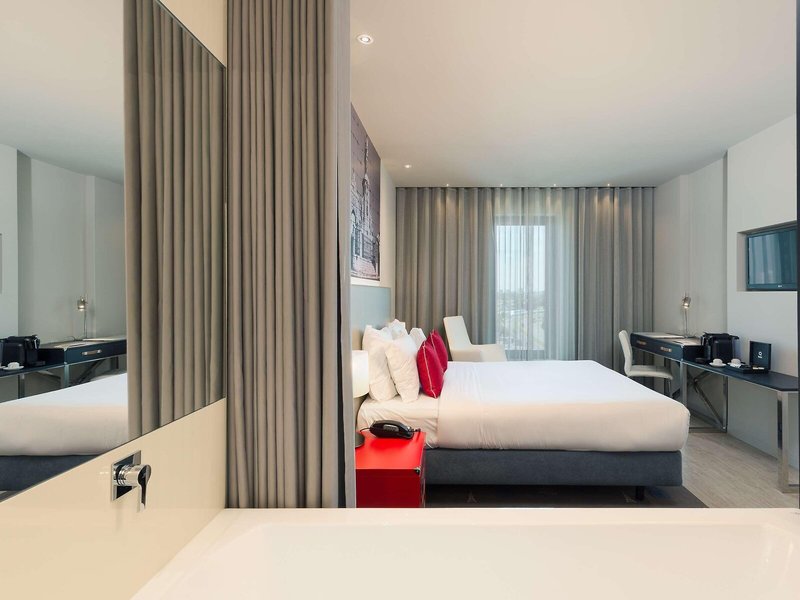 Tryp Lisboa Aeroporto 42