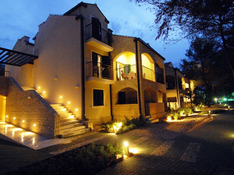 Zaton Holiday Resort - 4 Stars Apartments 2