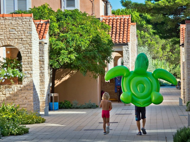 Zaton Holiday Resort - 4 Stars Apartments 5