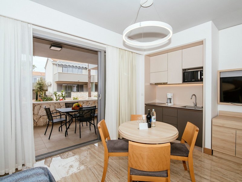 Zaton Holiday Resort - 4 Stars Apartments 13