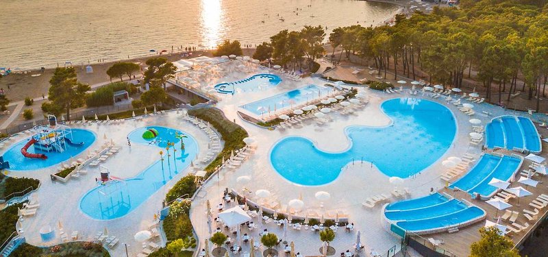 Zaton Holiday Resort Mobile Homes 1