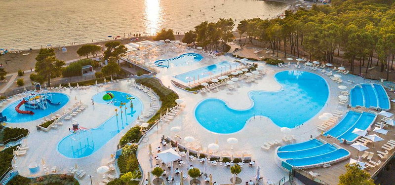 Zaton Holiday Resort Mobile Homes 1