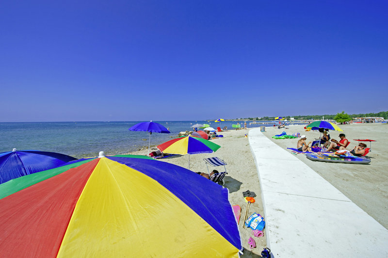 Zaton Holiday Resort Camping 6