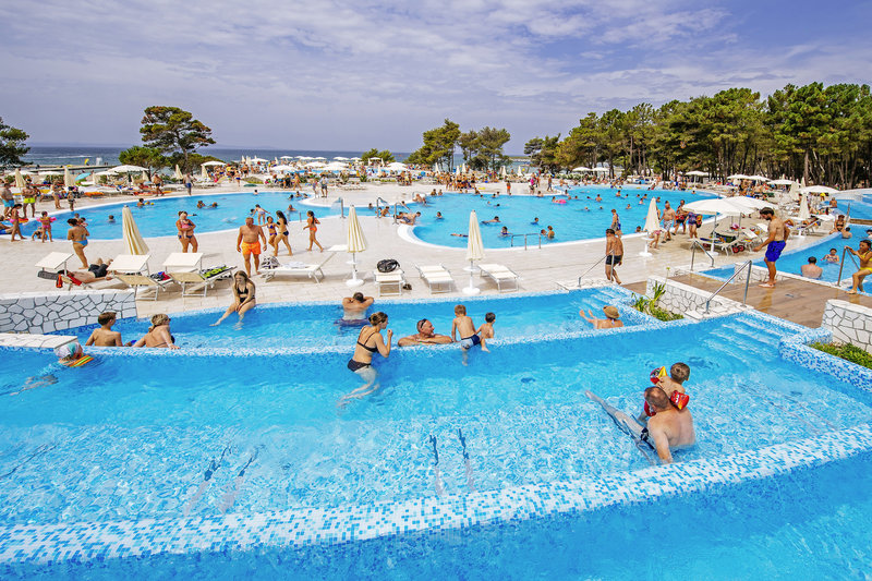 Zaton Holiday Resort Camping 9