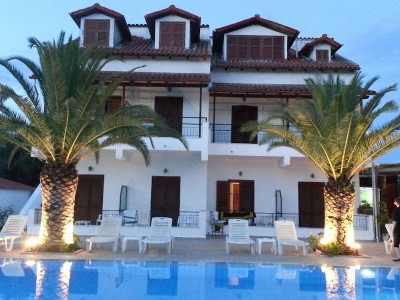 Captain´s Studios & Apartments 3 - Exterior