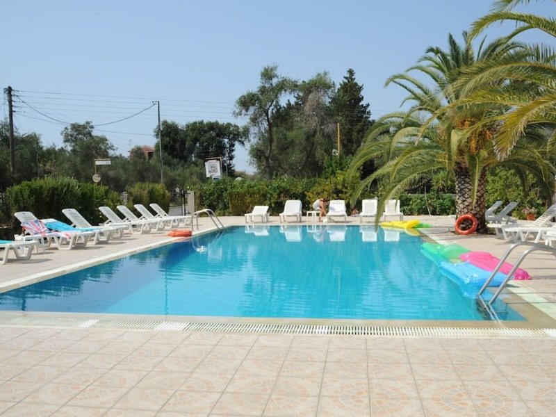 Captain´s Studios & Apartments 14 - Outdoor Pool