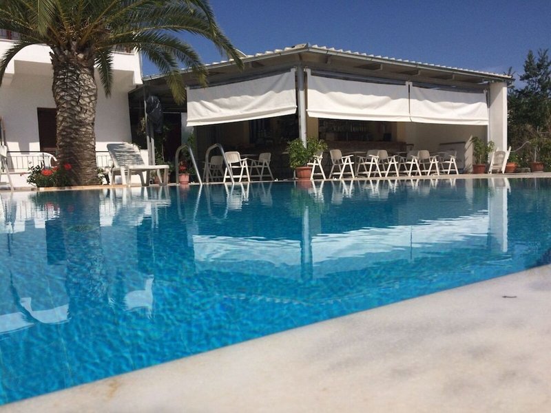 Captain´s Studios & Apartments 15 - Outdoor Pool