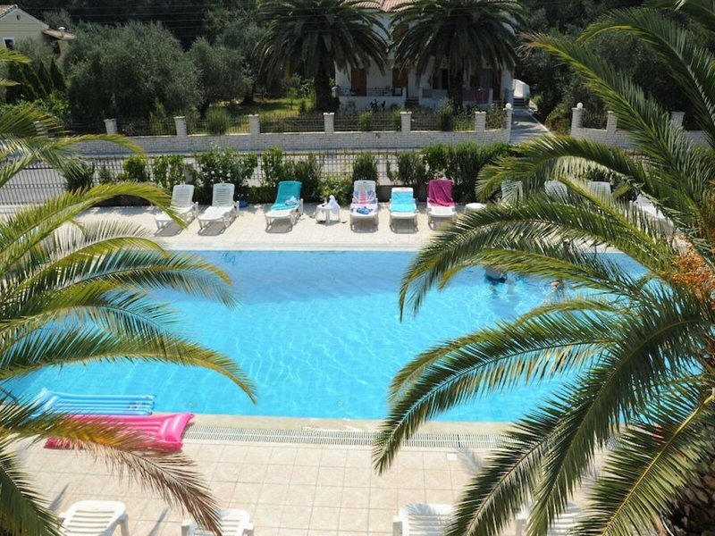 Captain´s Studios & Apartments 17 - Outdoor Pool