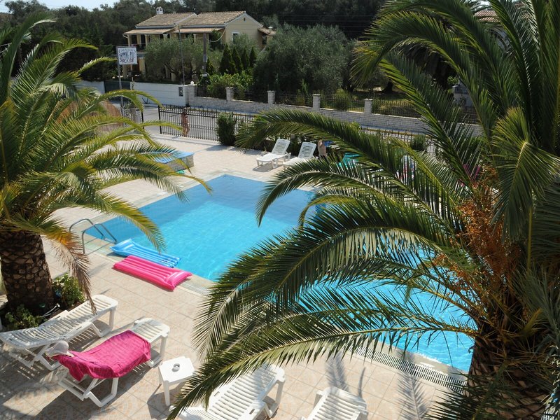 Captain´s Studios & Apartments 18 - Outdoor Pool