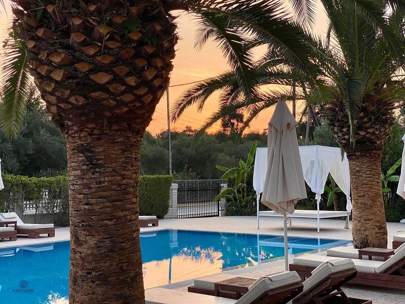 Captain´s Studios & Apartments 19 - Outdoor Pool