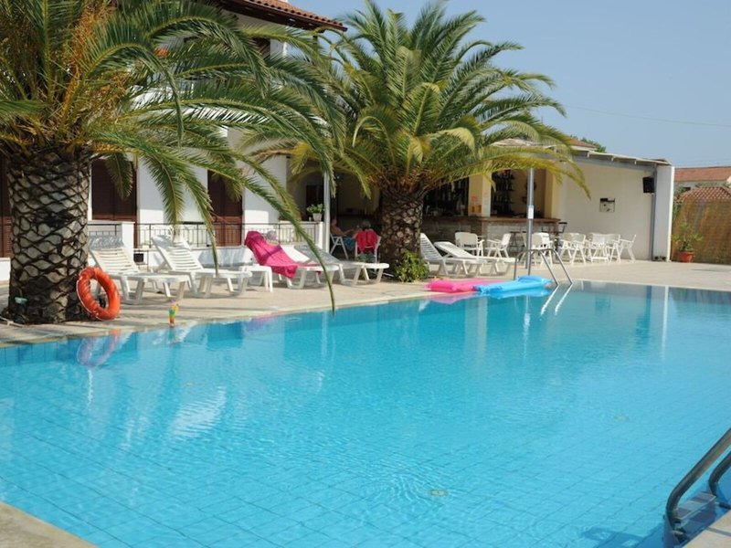 Captain´s Studios & Apartments 23 - Outdoor Pool