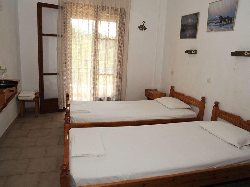 Captain´s Studios & Apartments 30 - Room Example