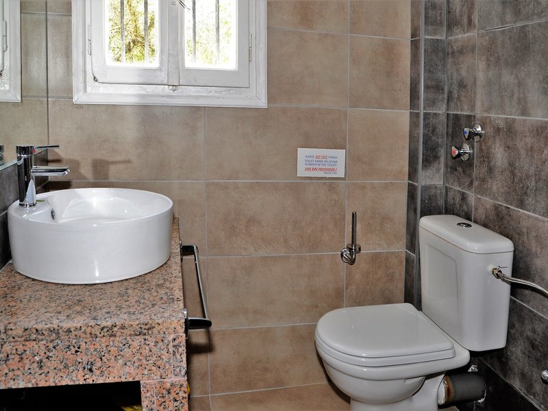 Captain´s Studios & Apartments 36 - Bathroom Example