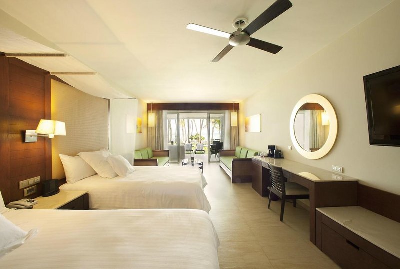 Premium Level at Barceló Bávaro Palace 14