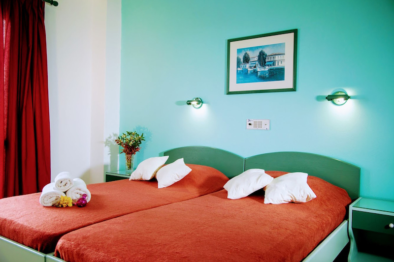 Theoni Apartment 4