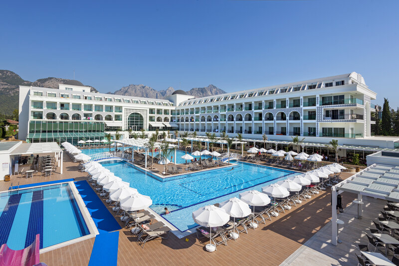 Karmir Resort & Spa 1