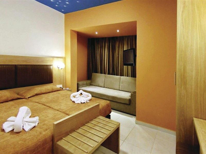 Bella Elena Apartments 37