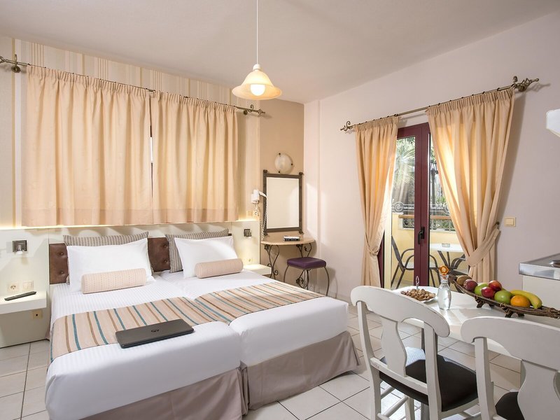 Bella Elena Apartments 38
