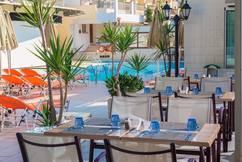 Bella Elena Apartments 17