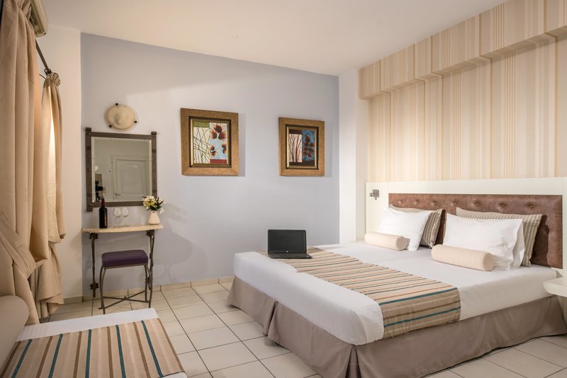 Bella Elena Apartments 35