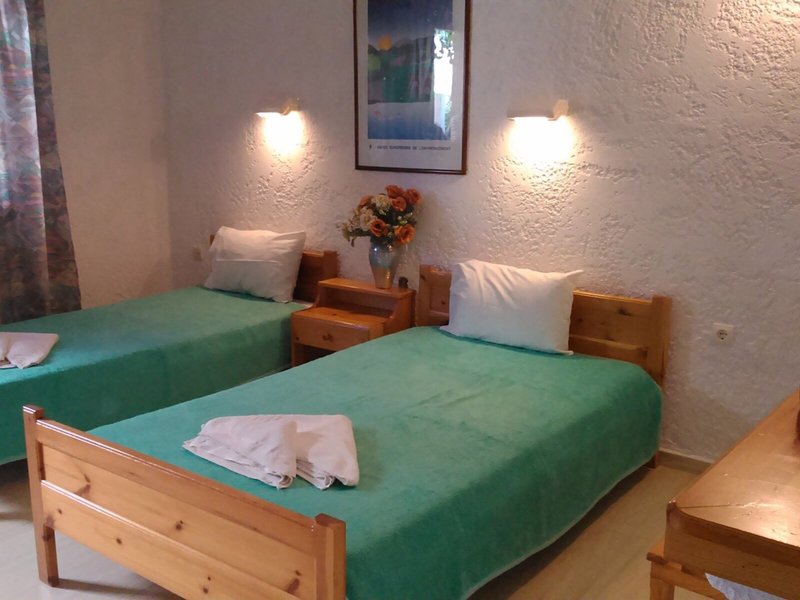 Fotoula Studios & Apartments 16