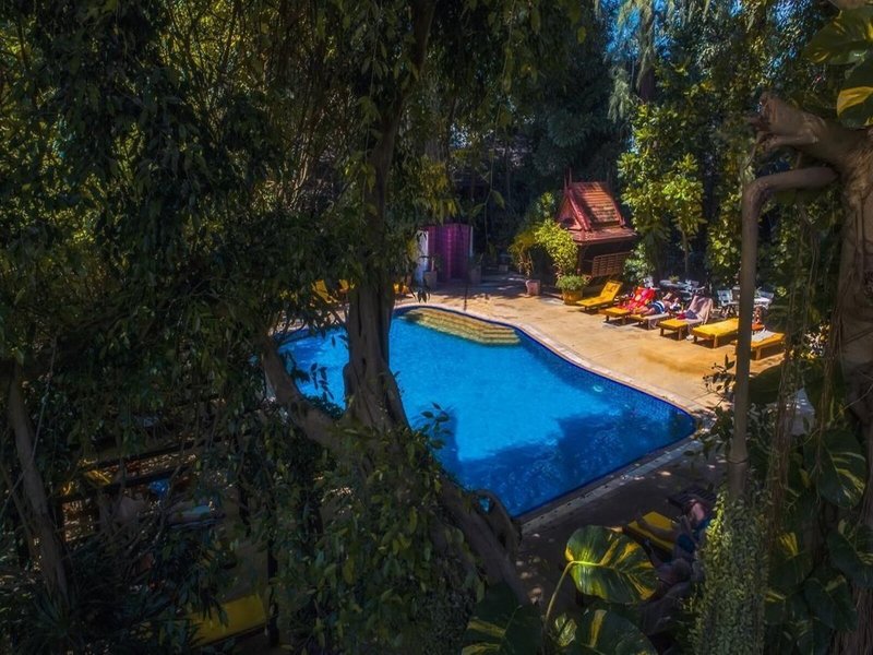Tropica Bungalows 8
