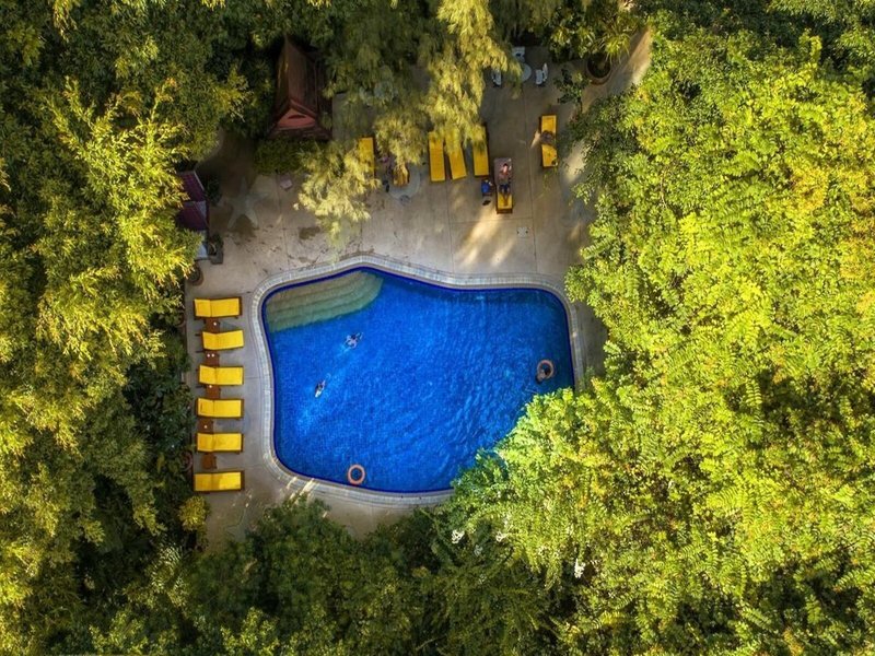 Tropica Bungalows 13