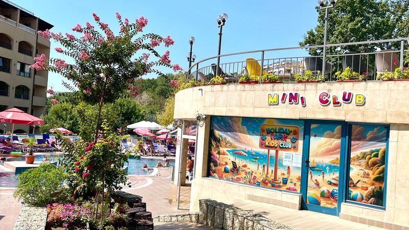 Holiday Park & Spa 35