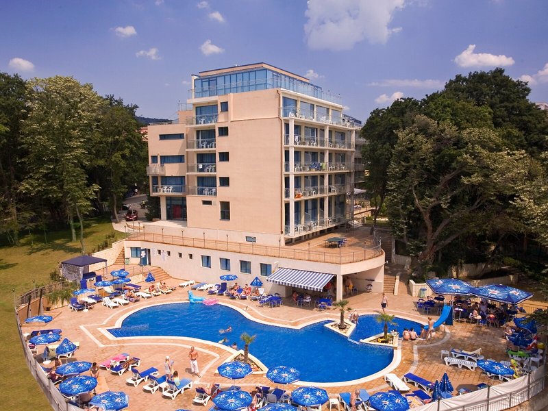 Holiday Park & Spa 8