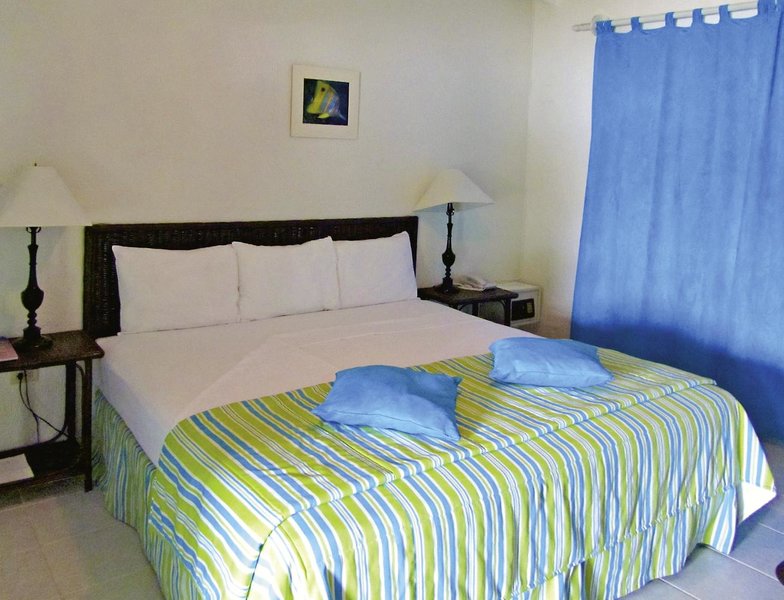Blue Waters Inn 11