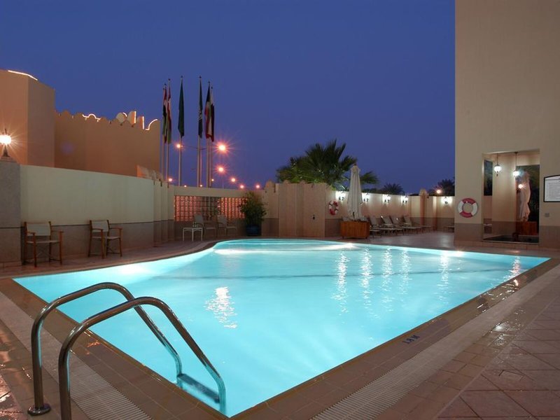 Mövenpick Hotel Doha 18