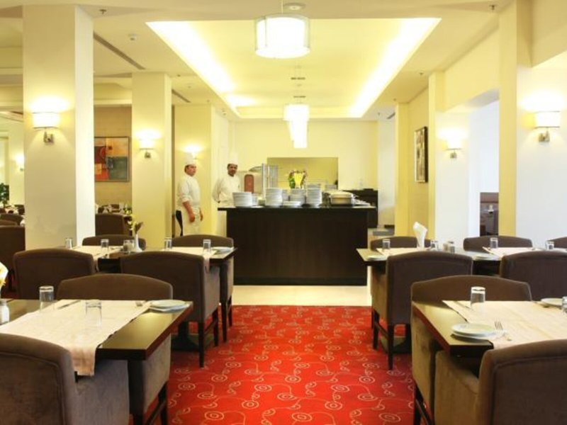 Grand Palace Hotel 8