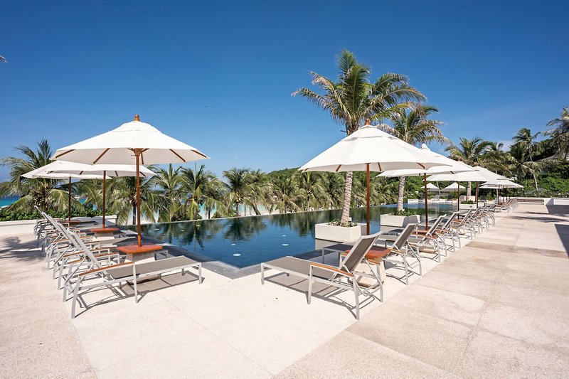 The Racha Resort 12