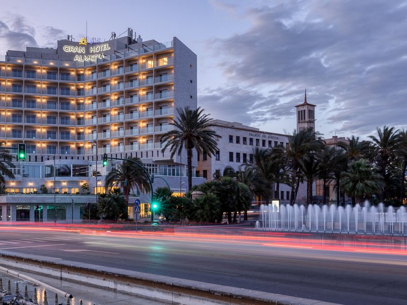 Vita Gran Hotel Almeria 2