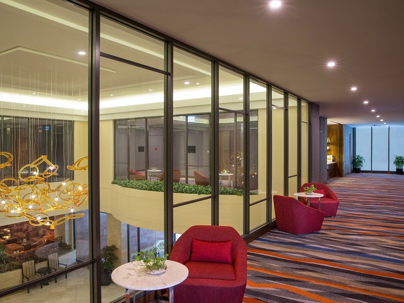 Saigon Prince Hotel 9