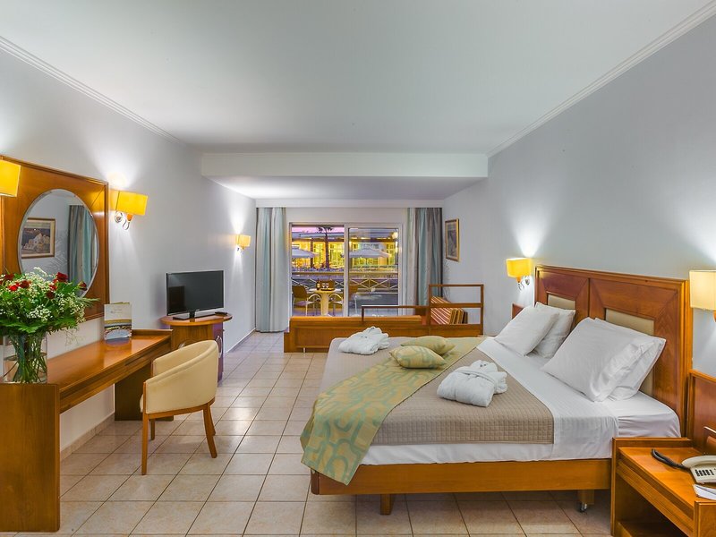 Kipriotis Maris Suites 28