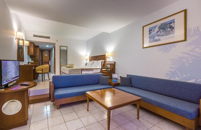 Kipriotis Maris Suites 38