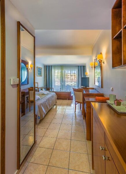 Kipriotis Maris Suites 10