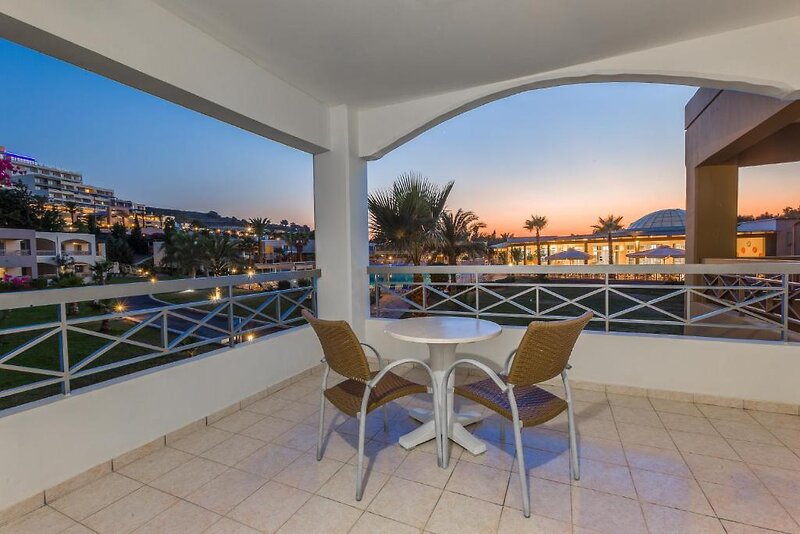 Kipriotis Maris Suites 38