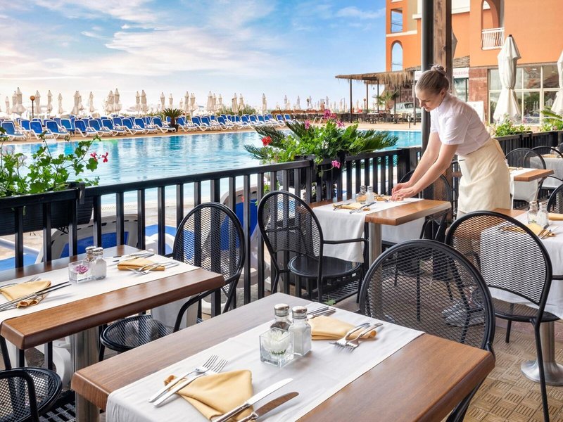 Sol Luna Bay Resort 22 - Restaurant