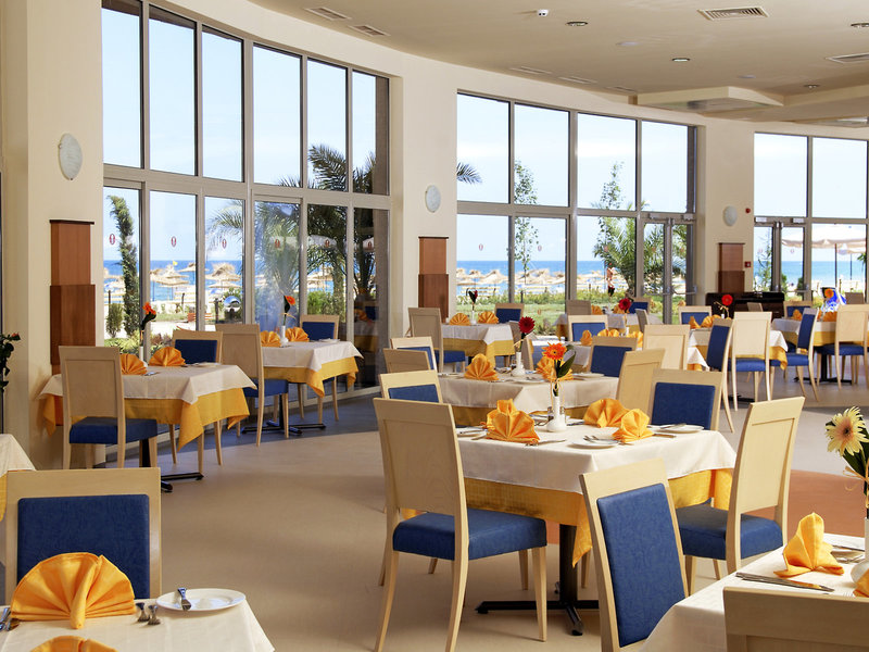 Sol Luna Bay Resort 24 - Restaurant
