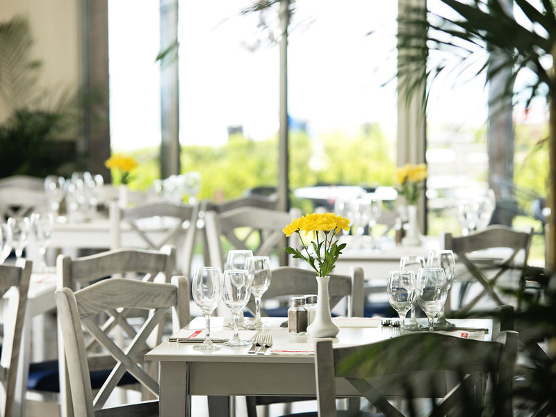 Sol Luna Bay Resort 28 - Restaurant