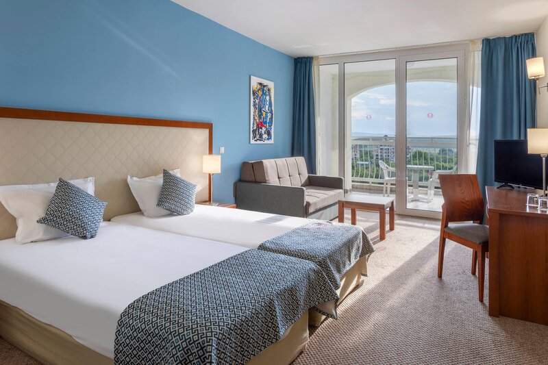 Sol Luna Bay Resort  11