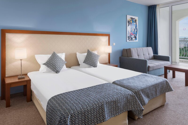 Sol Luna Bay Resort  12