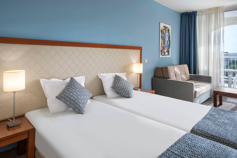 Sol Luna Bay Resort  13