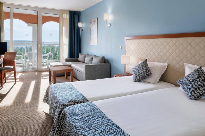 Sol Luna Bay Resort  14