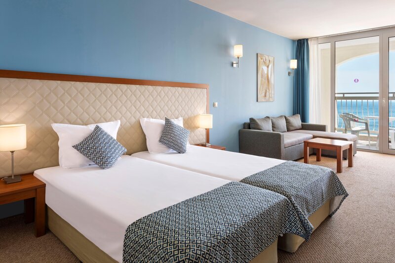 Sol Luna Bay Resort  38