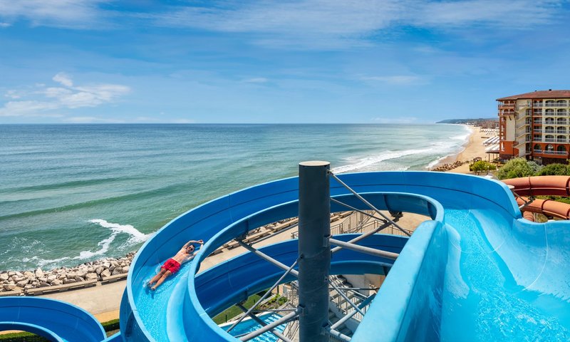 Sol Luna Bay Resort  6